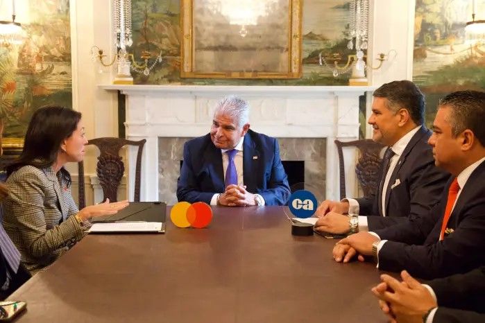 Caja de Ahorros y Mastercard impulsan la digitalización de los subsidios estatales en Panamá 1 andres farrugia caja de ahorros mastercard