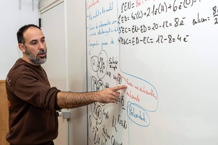 Academia Bravosol lidera la innovación pedagógica en España con su modelo de aula invertida