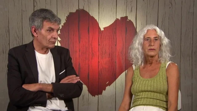 "Acabaremos a bofetada limpia": Dos solteros a punto de llegar a las manos en 'First Dates' "si no cortáis esto…”