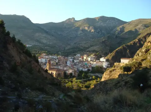 Báñate a 40 grados rodeado de nieve sin pagar entrada: las pozas termales de Arnedillo que son mejores que un spa Báñate a 40 grados rodeado de nieve sin pagar entrada: las pozas termales de Arnedillo que son mejores que un spa