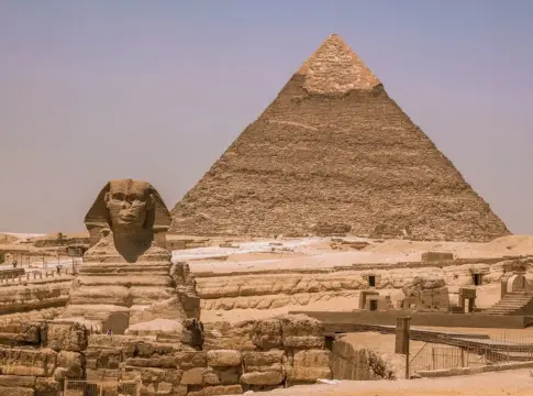 Arqueólogos desconcertados por un portal desconocido hallado en las Pirámides de Egipto Arqueólogos desconcertados por un portal desconocido hallado en las Pirámides de Egipto