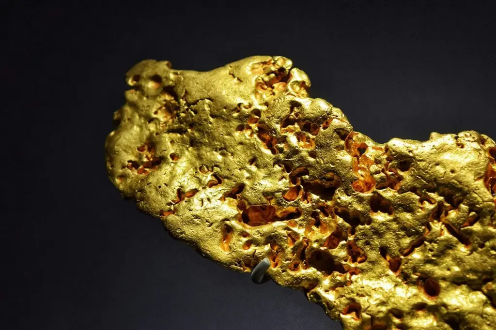 Terremotos que fabrican oro: la presión sísmica sobre el cuarzo genera pepitas de forma natural 3 Científicos explican cómo los terremotos pueden producir depósitos de oro al comprimir vetas de cuarzo