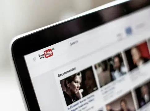 Cómo Gemini 3 permite crear videojuegos completos en YouTube sin escribir una sola línea de código Cómo Gemini 3 permite crear videojuegos completos en YouTube sin escribir una sola línea de código