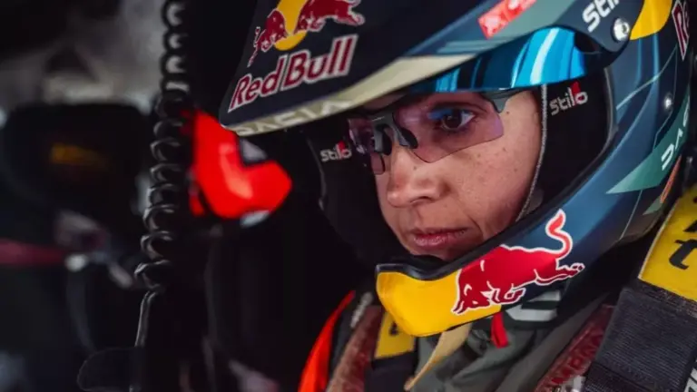 Cristina Gutiérrez rompe el techo del Dakar: puesto 11 y proeza histórica con Dacia