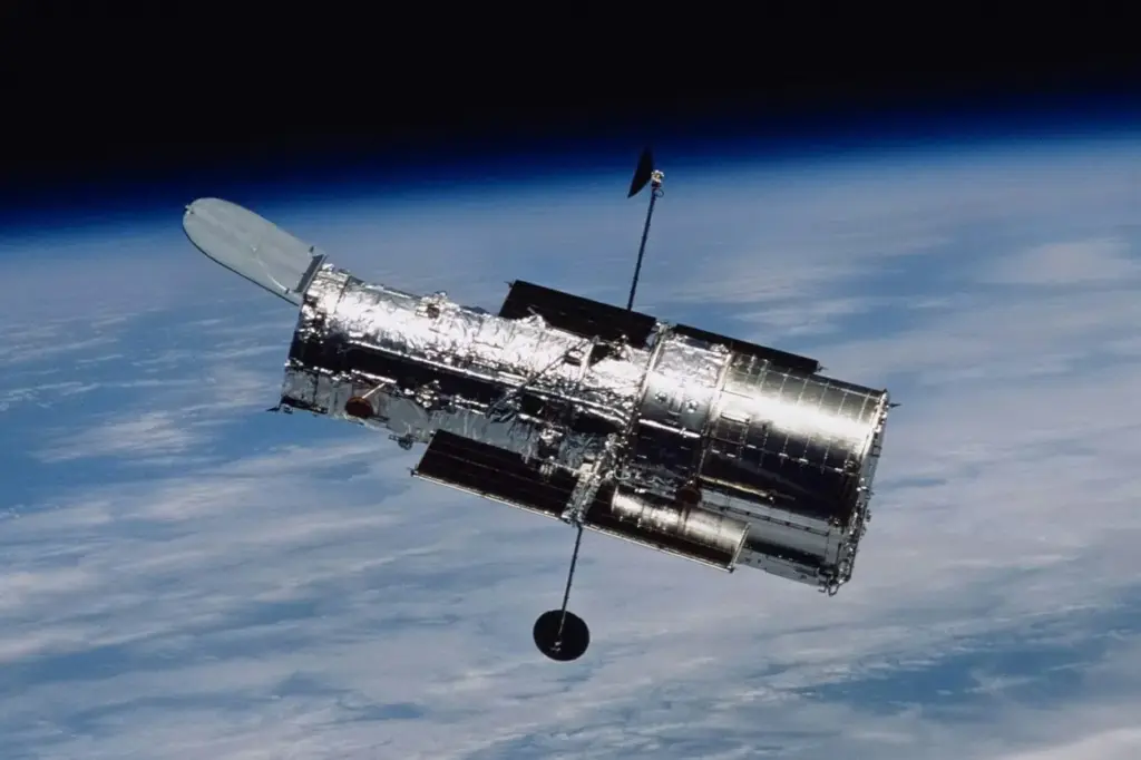 Descubrimiento cósmico del Hubble revela un cuerpo celeste formado principalmente por materia oscura