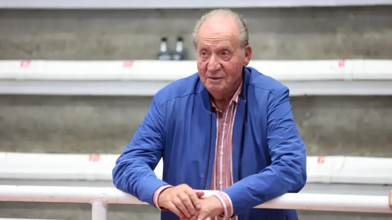 “Si Juan Carlos I muriera solo en el exilio debilitaría a la Corona”: Las contundentes revelaciones que exponen e incomodan a la Casa Real   