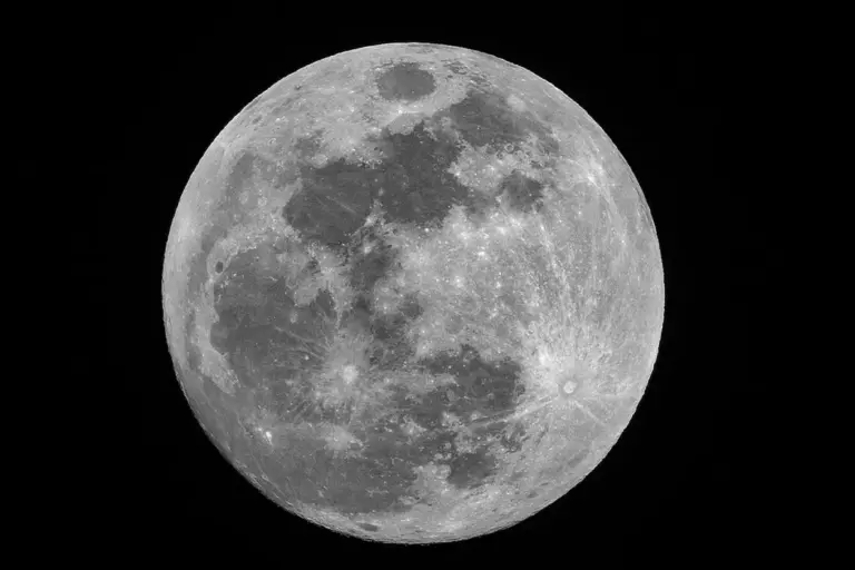 Luna llena 29 junio 2026: cómo la Luna de Fresa en Capricornio afecta a tu signo