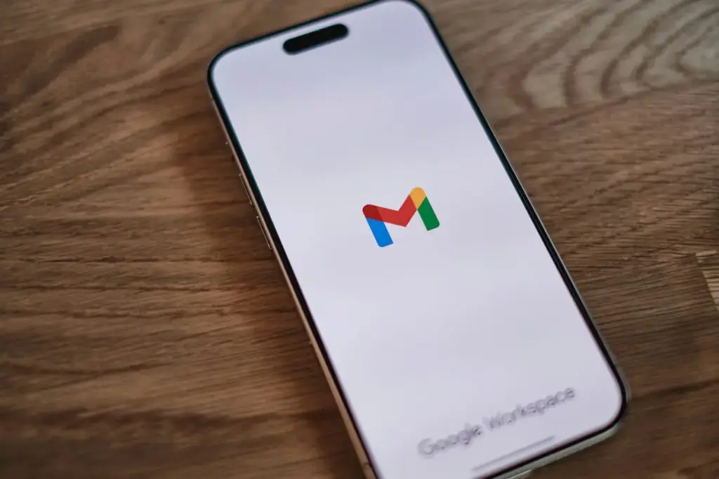 Gmail cambia tras 20 años: la decisión obligatoria que 3.000 millones de usuarios deben tomar ahora 1 Gmail se transforma tras 20 años y obliga a 3.000 millones de usuarios a decidir cómo gestionan su bandeja