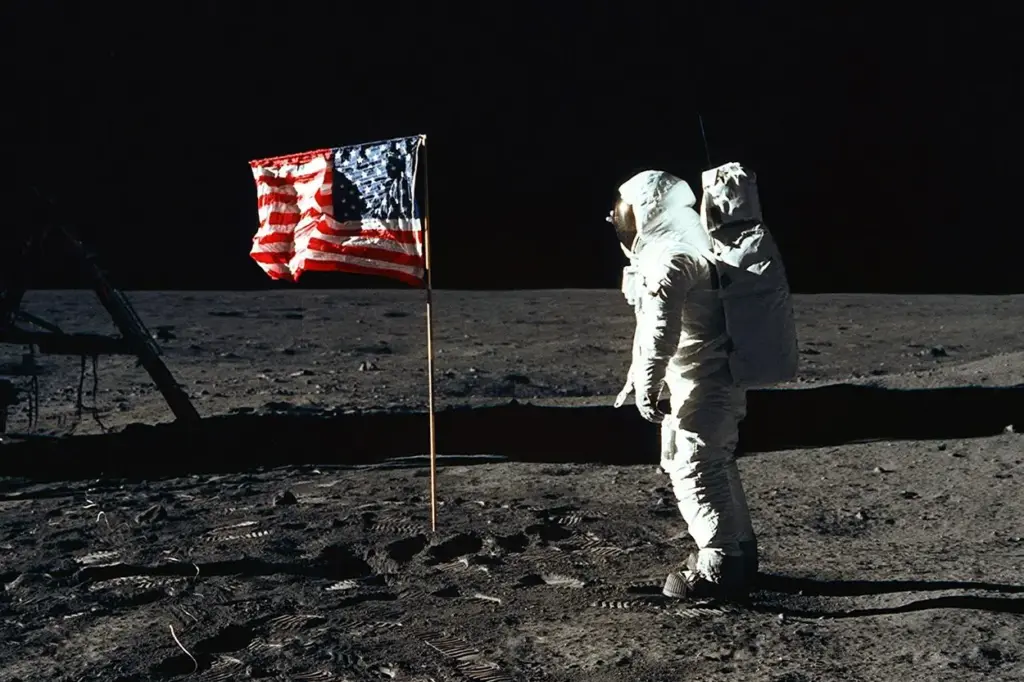 Instalación de reactor nuclear en la Luna marca el inicio de la explotación energética lunar