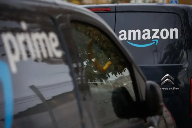 La cesta de Amazon cambia sin avisar por culpa de Trump, generando productos más caros, versiones más pequeñas y compras a la baja