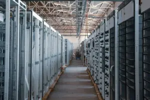 La expansión de la IA dispara el uso de agua en refrigeración y agrava la crisis hídrica en zonas como los Grandes Lagos