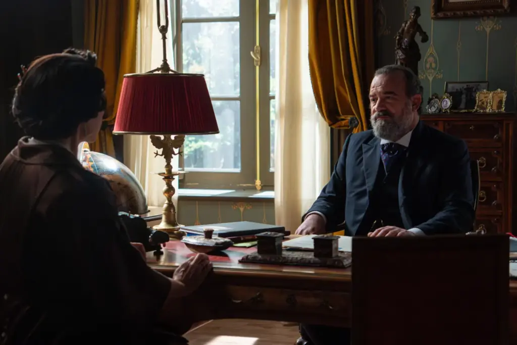 La lucha por el estatus de Curro y la furia de Leocadia en ‘La Promesa’