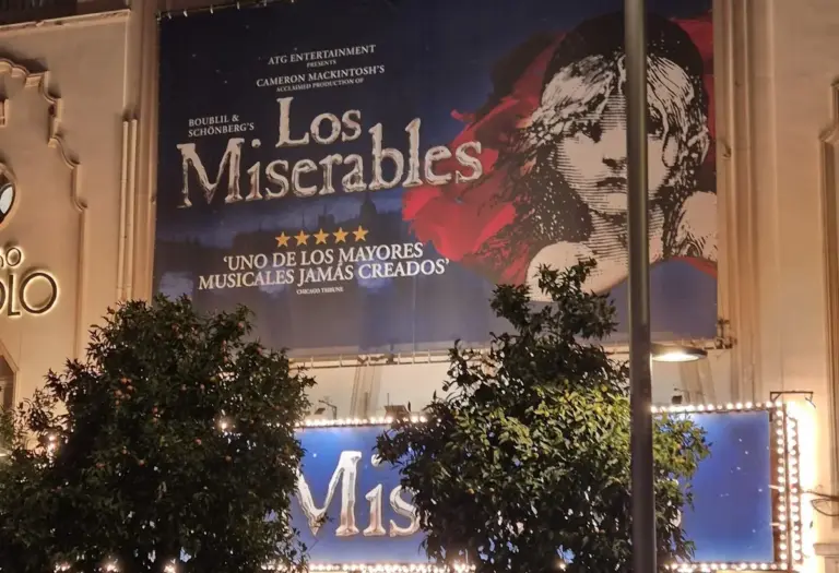 Miserables, sí, pero con muchísimo talento: Teatro Apolo de Madrid