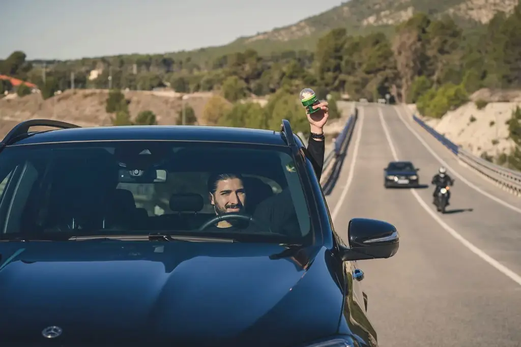 Privacidad y seguridad: qué datos de ubicación revela la baliza V16 en Google Maps y Waze