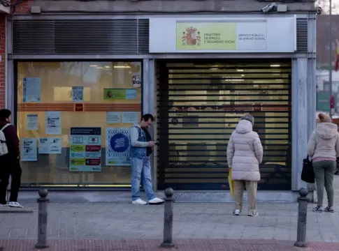 Qué deben hacer los mayores de 52 años para no perder la ayuda Qué deben hacer los mayores de 52 años para no perder la ayuda