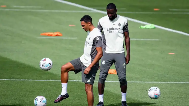 Rüdiger y Alexander-Arnold, bajas definitivas en Lisboa: el Real Madrid busca el top 8 sin su defensa titular