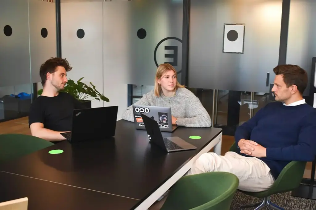 La predicción de Jeff Bezos para 2026: este es el único trabajo a salvo de la inteligencia artificial 3 Según Jeff Bezos, ciertos empleos permanecerán protegidos de la automatización de inteligencia artificial