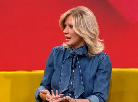 Susanna Griso revela la obsesión que tenía Nicolás Maduro con ella- “Se mofaba de mí con una parodia bastante mala” | Fuente: Antena 3 Susanna Griso revela la obsesión que tenía Nicolás Maduro con ella: “Se mofaba de mí con una parodia bastante mala”