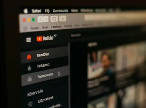 YouTube enfrenta una crisis de calidad con el 20% de recomendaciones siendo contenido generado por IA YouTube enfrenta una crisis de calidad con el 20% de recomendaciones siendo contenido generado por IA