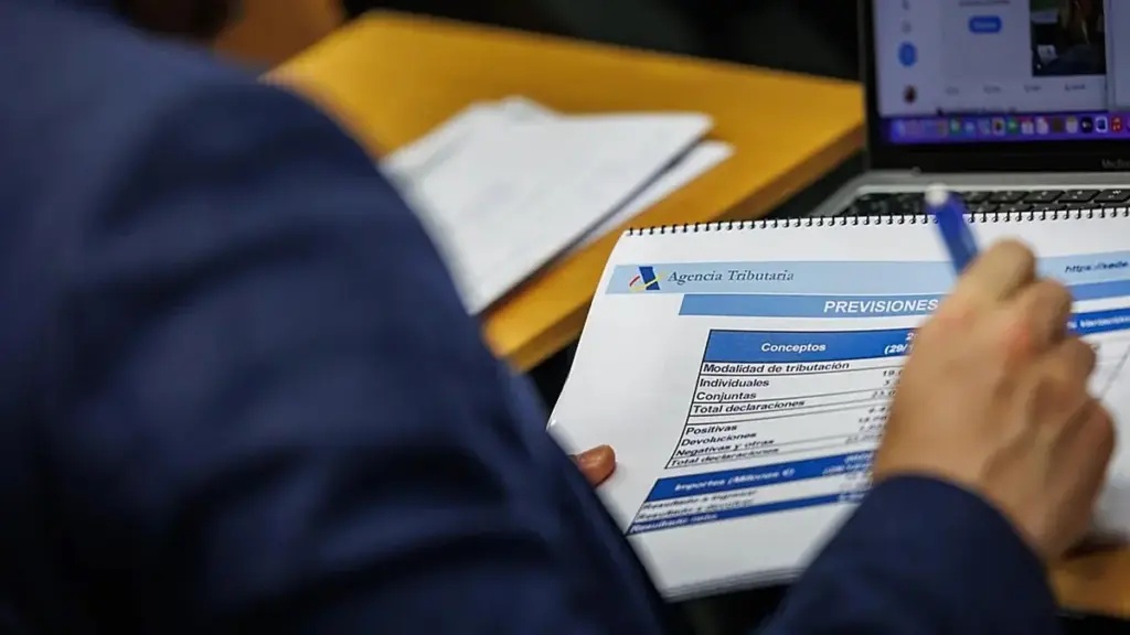 Andalucía rebaja los impuestos en 2026, pero hay que hacer ciertas cosas en la próxima declaración de la Renta para pagar menos Fuente: Europa Press