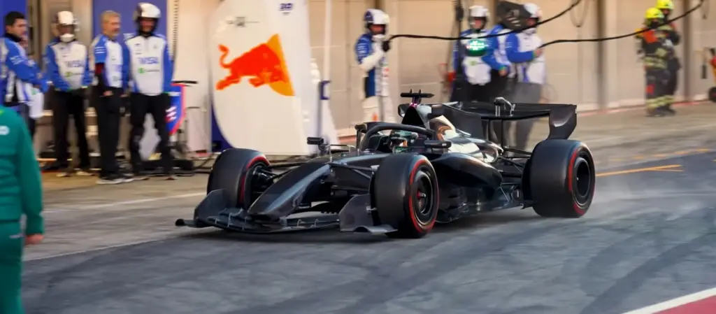 Miedo en el paddock por el nuevo Aston Martin: la obra maestra de Newey que hoy estrena Fernando Alonso en Barcelona Fuente: Formula1.com