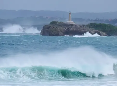 borrasca Efecto de una borrasca pronosticada por la AEMET en el mar