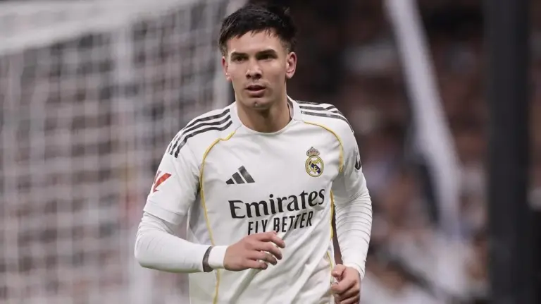 Mastantuono y Güler no despegan y preocupan a la dirección del Real Madrid