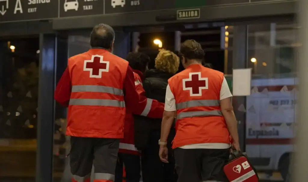 Acompañamiento y contención emocional: así trabajan los expertos en emergencias tras el accidente de Adamuz Fuentes: Agencias