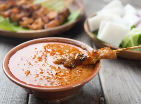 Llevas toda la vida quitando la acidez al tomate frito con azúcar y es un error: este es el ingrediente correcto Llevas toda la vida quitando la acidez al tomate frito con azúcar y es un error: este es el ingrediente correcto