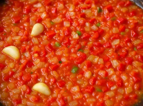 El sofrito perfecto no existe porque lo haces en el orden equivocado: así lo enseñan en las escuelas de cocina El sofrito perfecto no existe porque lo haces en el orden equivocado: así lo enseñan en las escuelas de cocina