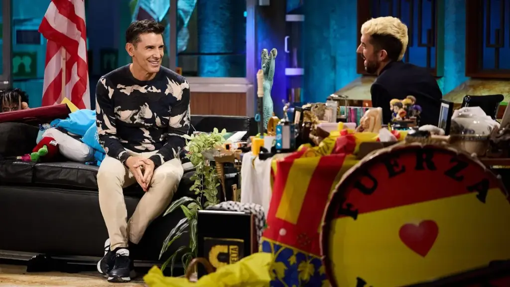 "Libre quiero ser": Jesús Vázquez sacude 'La Revuelta' con sus dardos a Juanra Bonet y Marc Giró 1 ‘La Revuelta’ dio un repaso a la carrera de Jesús Vázquez: éxitos y "cagadas"