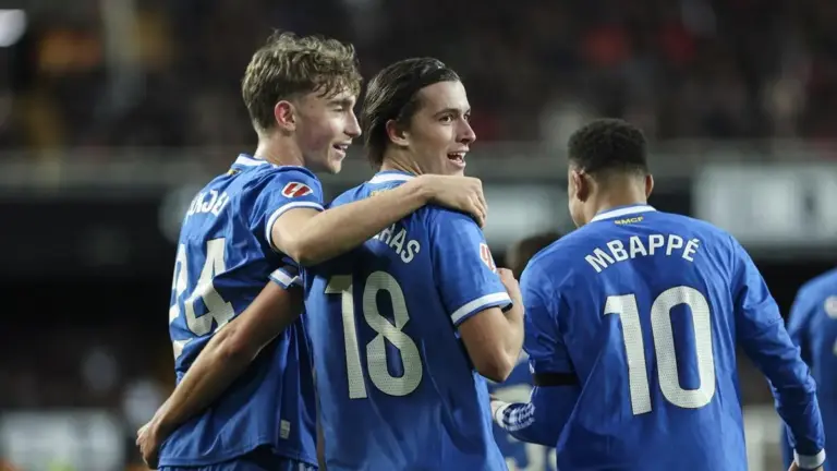 Arbeloa hereda los atascos de un Real Madrid que juega a impulsos