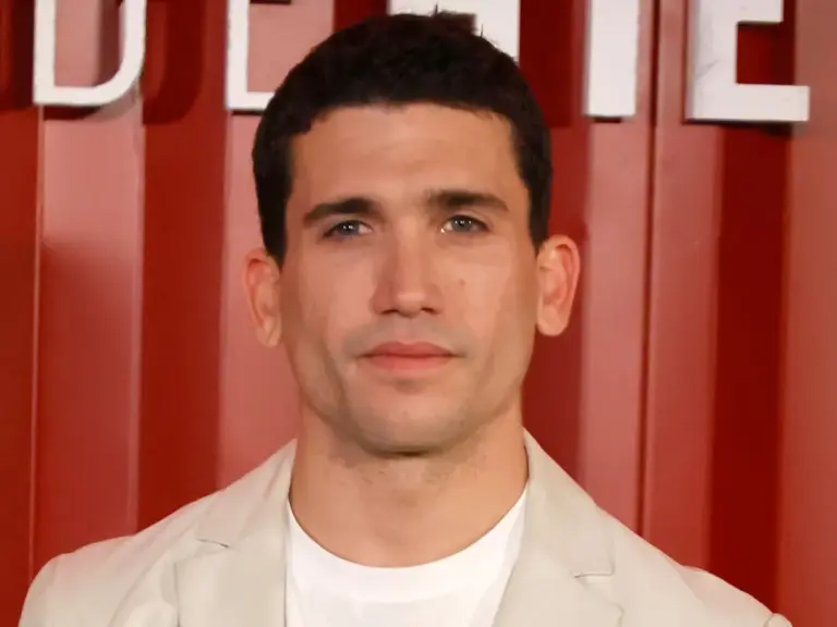 Jaime Lorente, director: su debut 'El mal hijo' sorprende en San Sebastián