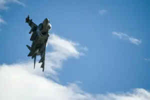 El dron Kizilelma puede volar en formación sin piloto gracias a su avanzado sistema de IA