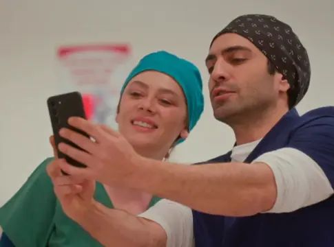 El final de 'Renacer' llega con un desenlace dividido para dejar paso a la nueva sucesora | Fuente: Antena 3 El final de 'Renacer' llega con un desenlace dividido para dejar paso a la nueva sucesora