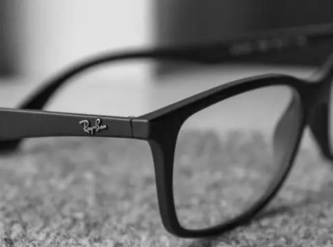 El mercado de gafas inteligentes se calienta con la entrada de Samsung, que planta cara a las Ray-Ban Meta El mercado de gafas inteligentes se calienta con la entrada de Samsung, que planta cara a las Ray-Ban Meta