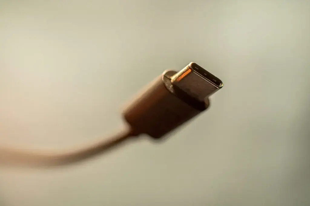 El tipo de cable USB-C que usas puede hacer estallar la batería de tu smartphone 3 El tipo de cable USB-C que eliges puede suponer un riesgo grave para la batería de tu smartphone
