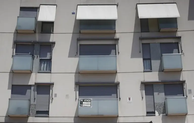 El 'troceo' de viviendas dispara los conflictos vecinales en Madrid