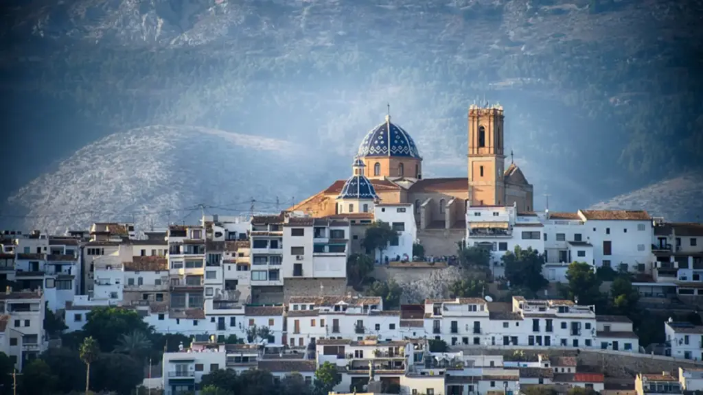 Escapadas de un día desde Alicante: los pueblos que no te puedes perder 1 Iglesia de Nuestra Senora del Consuelo