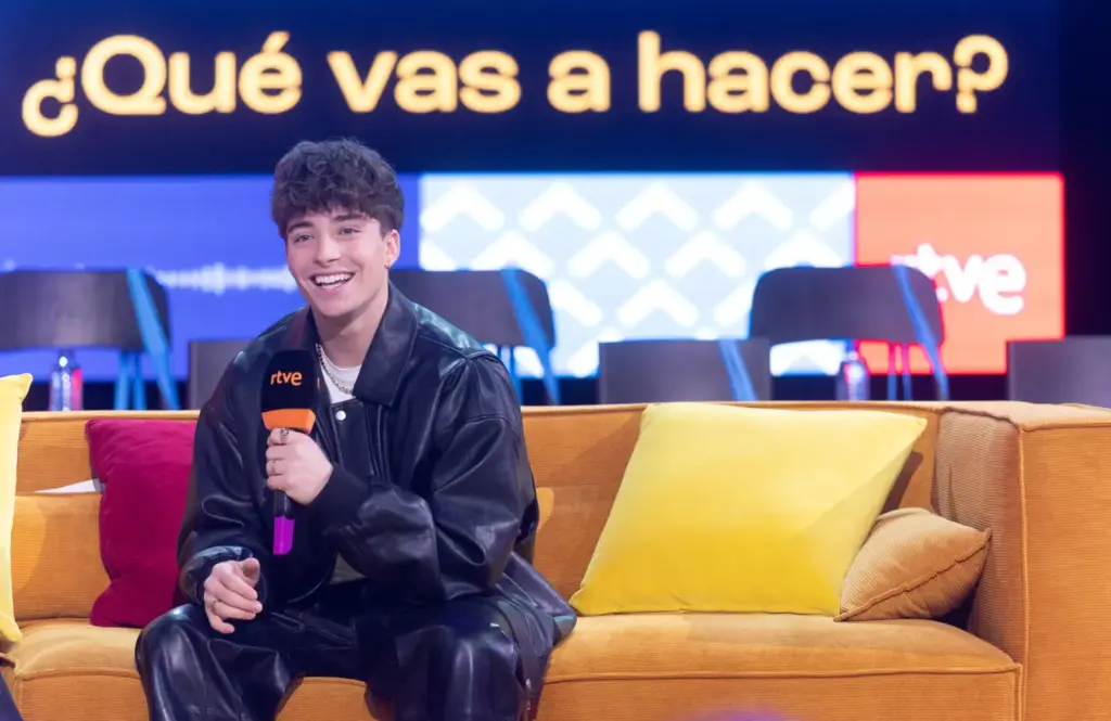 Izan Llunas presenta la canción '¿Qué vas a hacer'. Fuente: agencias
