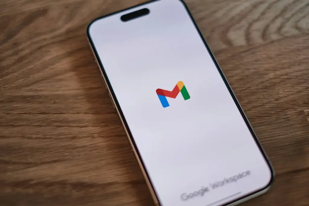 La IA Gemini de Google despierta preocupación al integrarse en el correo y otros servicios con acceso profundo a datos
