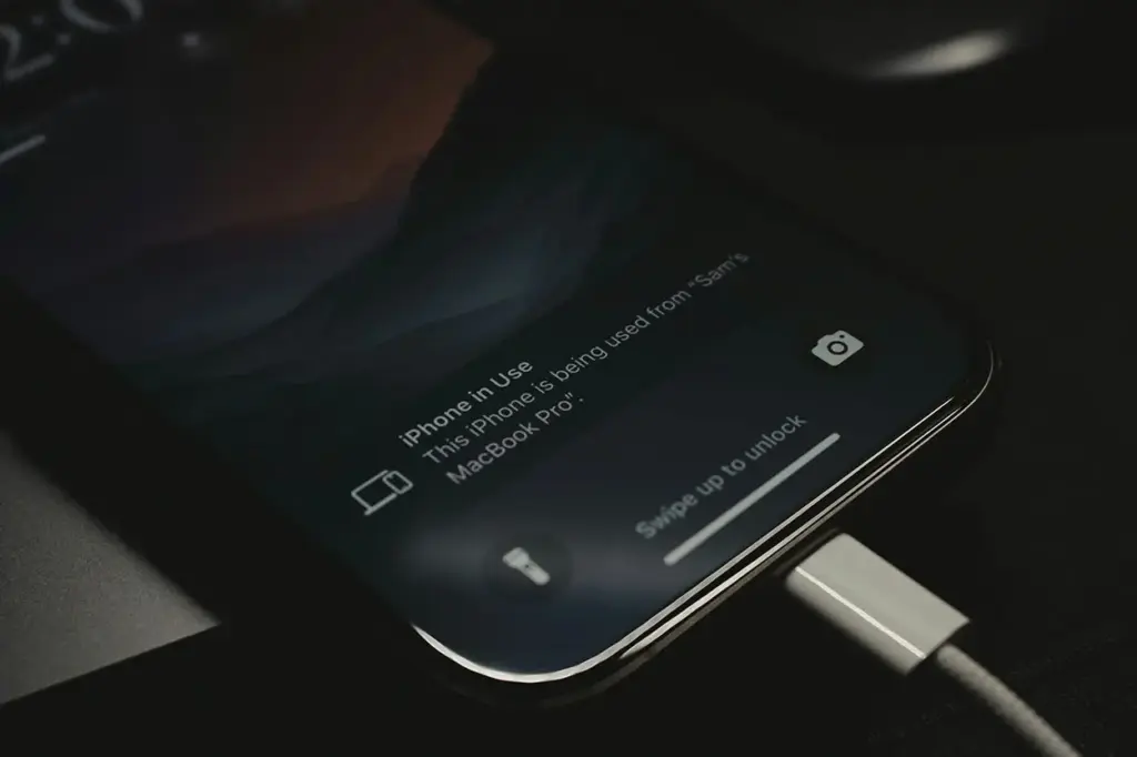 El tipo de cable USB-C que usas puede hacer estallar la batería de tu smartphone 1 La elección correcta de cable USB-C es clave para evitar accidentes graves en la batería de tu smartphone