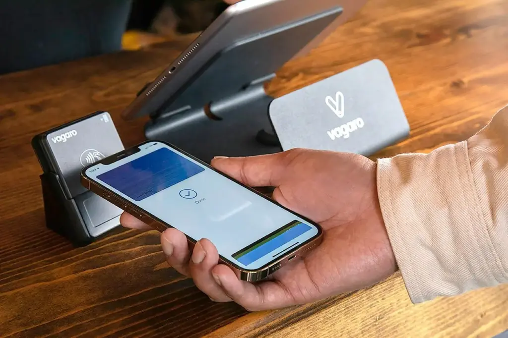 El peligro del pago contactless: descubren por qué pagar con el móvil podría arriesgar tu dinero 3 La expansión del pago contactless obliga a extremar las precauciones para que pagar con el móvil no ponga en riesgo tu dinero