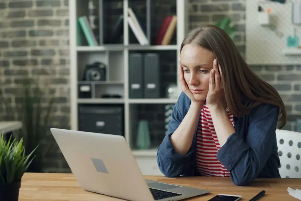 La necesidad de aliviar la presión psicológica explica por qué algunas personas aceptan mejor el autoritarismo