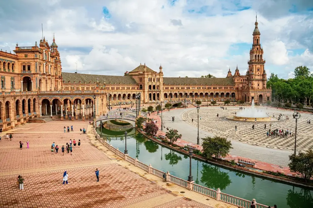 Las ciudades de Andalucía muestran deformaciones en su superficie que la ciencia trata de explicar