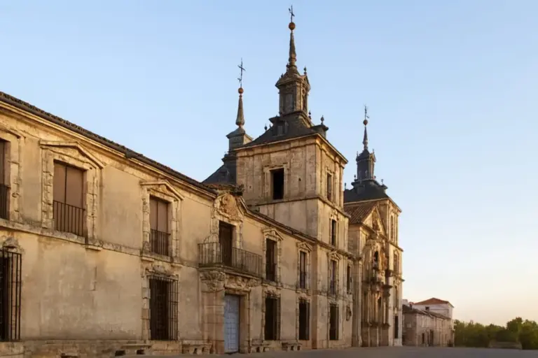 Te gusta la historia pero odias las colas: visita esta joya arquitectónica a un paso de Alcalá