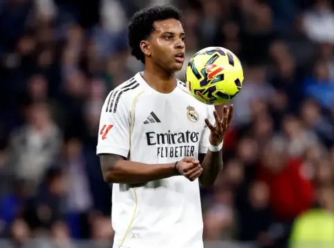 Rodrygo Goes objetivo Luis Enrique París Rodrygo Goes se convierte en el objetivo prioritario de Luis Enrique para sustituir a Dembélé en París