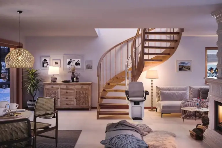 Diseño, calidad y durabilidad: las claves de HR LIFT en el segmento de salvaescaleras de alta gama