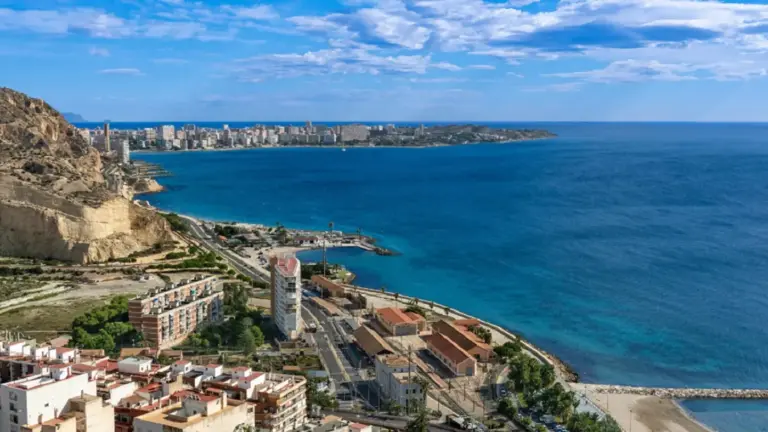 Escapadas de un día desde Alicante: los pueblos que no te puedes perder