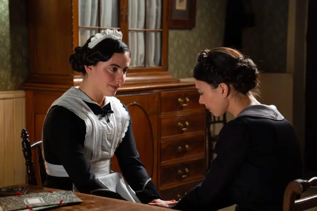 Vera da la cara y el servicio cierra filas